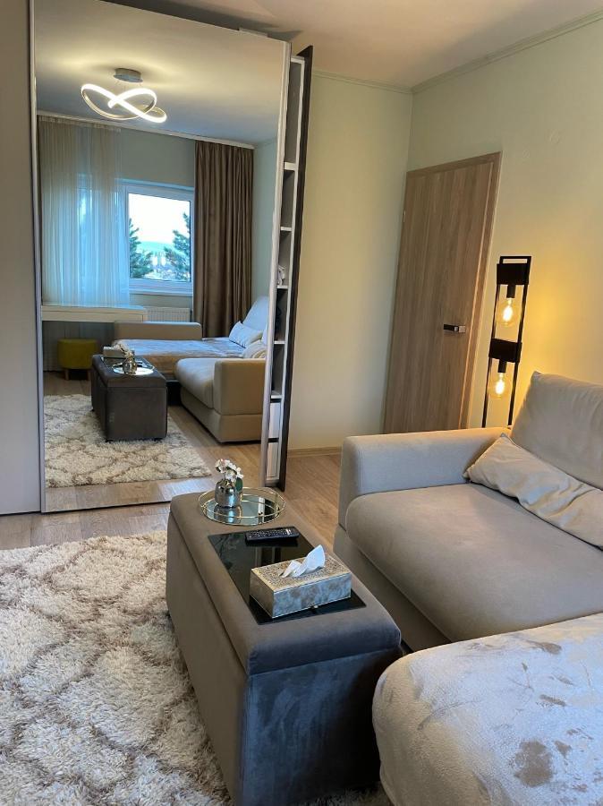 Central Luxury Apartment With City View Brasov Bagian luar foto